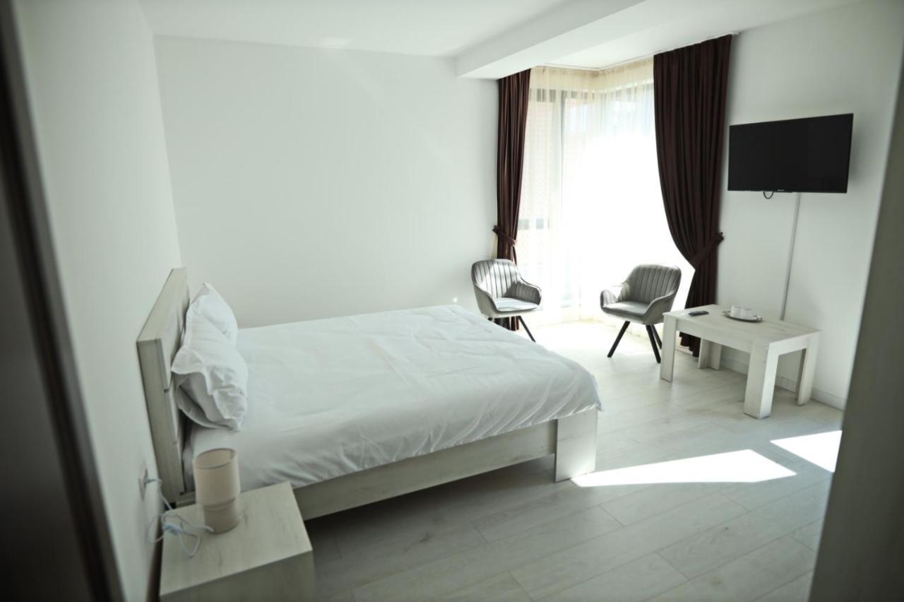 Casa Vys Apartment Pitesti Ngoại thất bức ảnh
