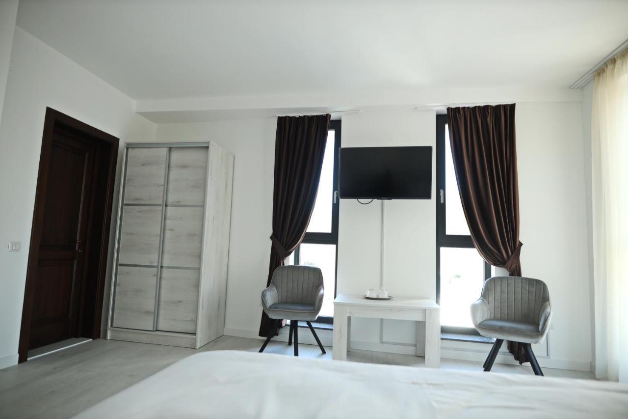 Casa Vys Apartment Pitesti Ngoại thất bức ảnh