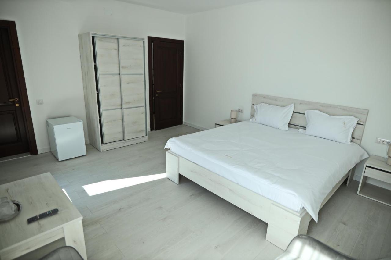 Casa Vys Apartment Pitesti Ngoại thất bức ảnh