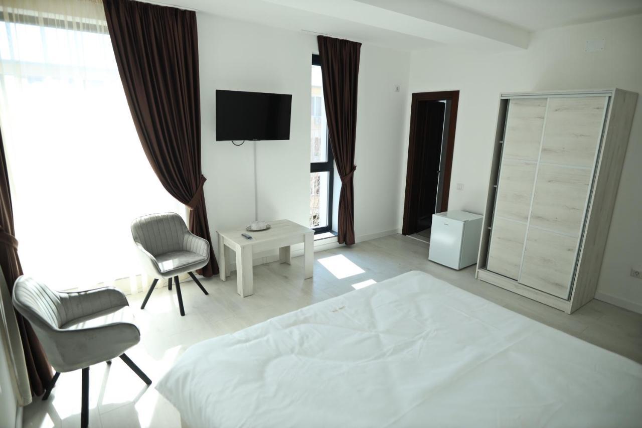 Casa Vys Apartment Pitesti Ngoại thất bức ảnh