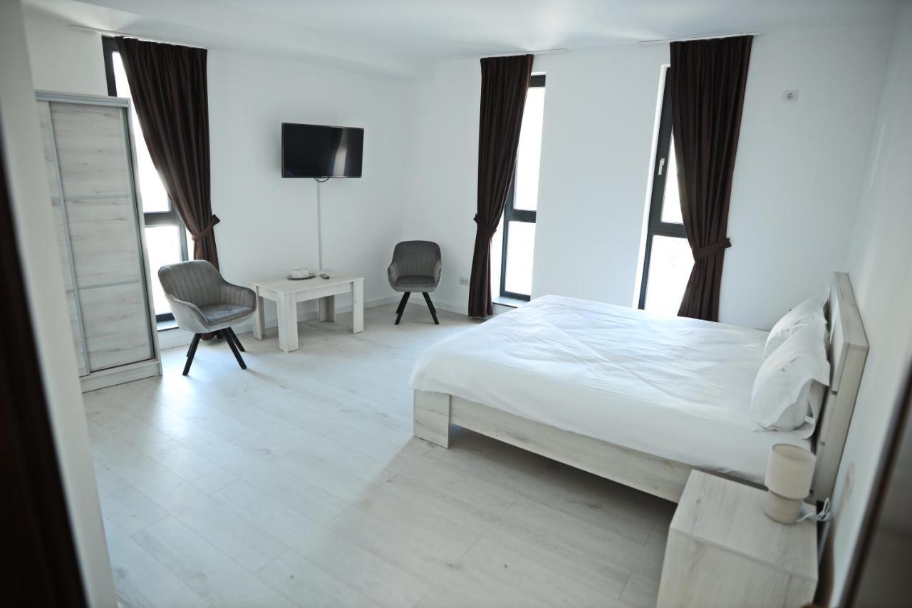 Casa Vys Apartment Pitesti Ngoại thất bức ảnh