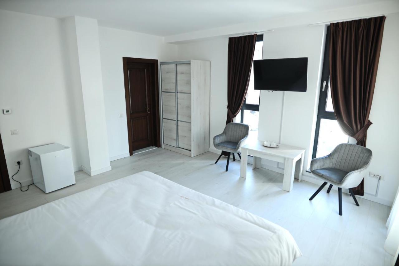 Casa Vys Apartment Pitesti Ngoại thất bức ảnh