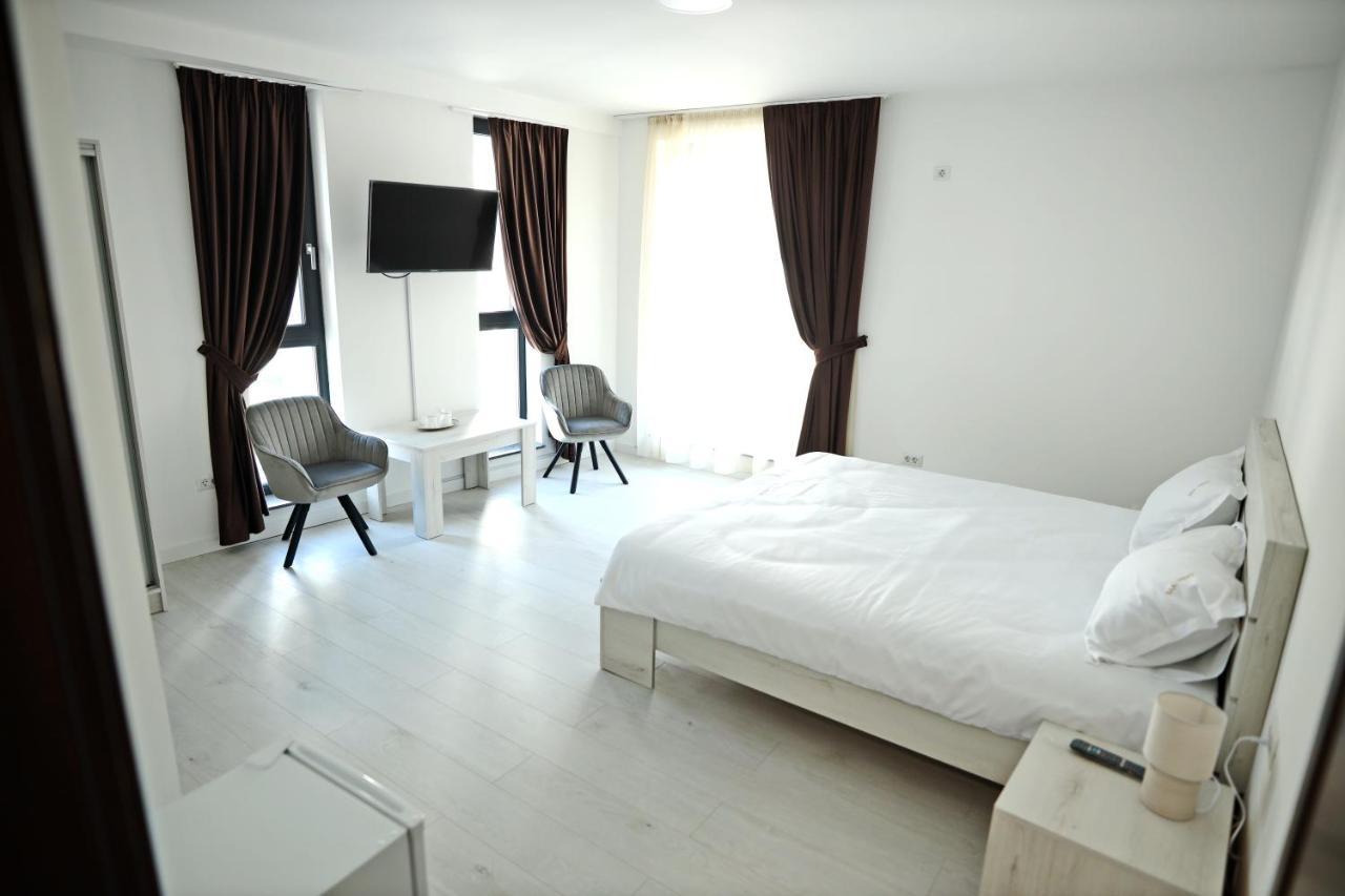Casa Vys Apartment Pitesti Ngoại thất bức ảnh