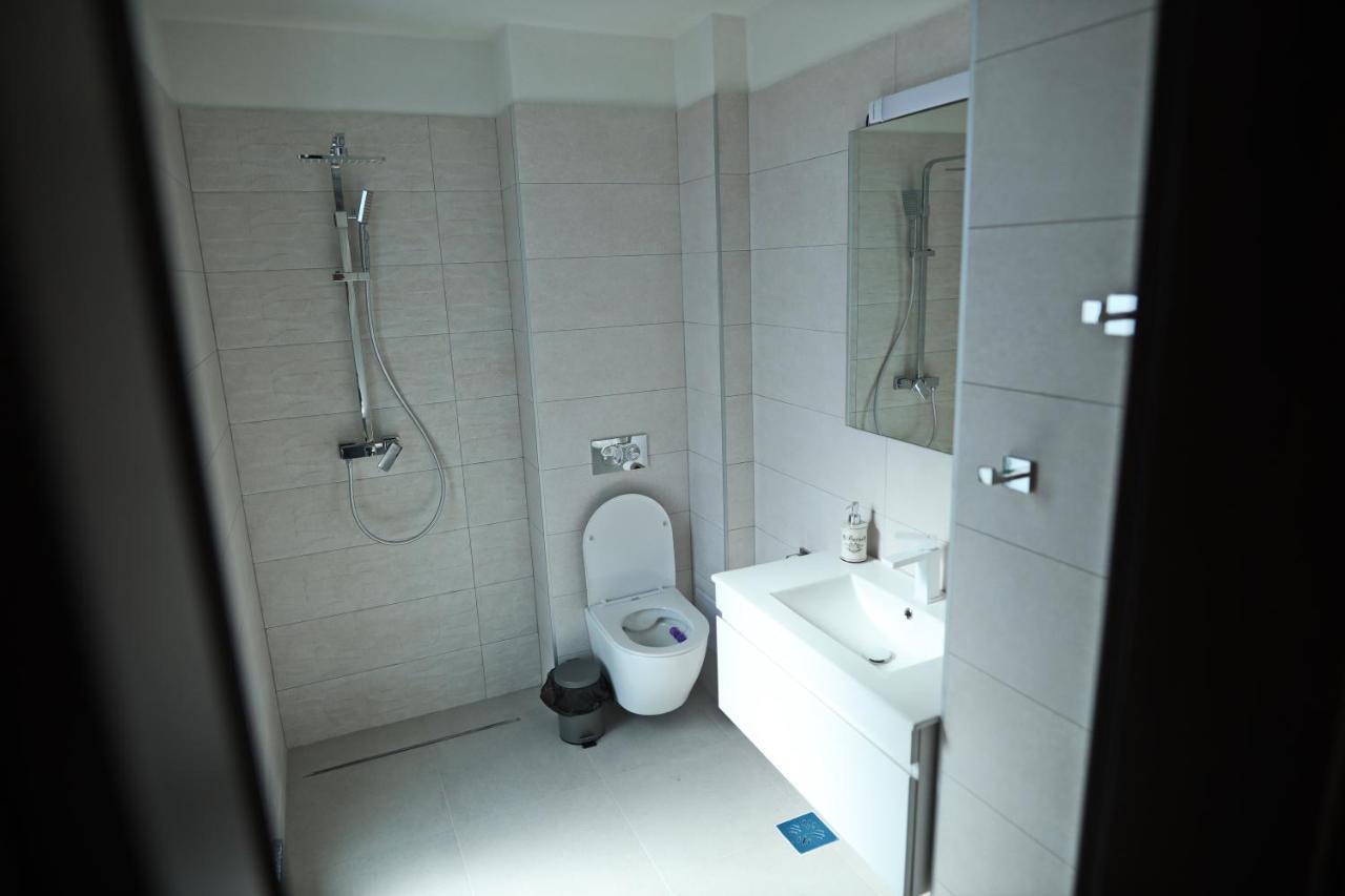 Casa Vys Apartment Pitesti Ngoại thất bức ảnh