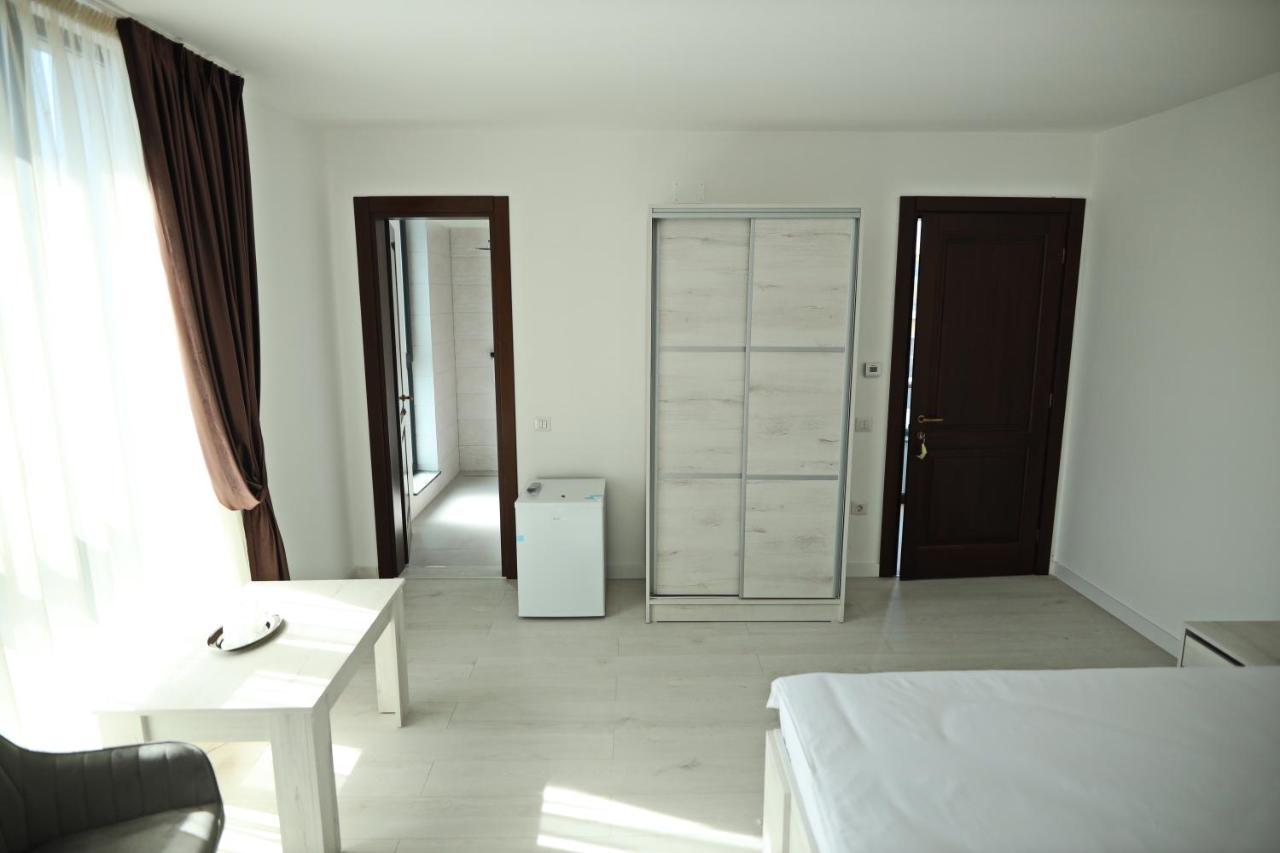 Casa Vys Apartment Pitesti Ngoại thất bức ảnh