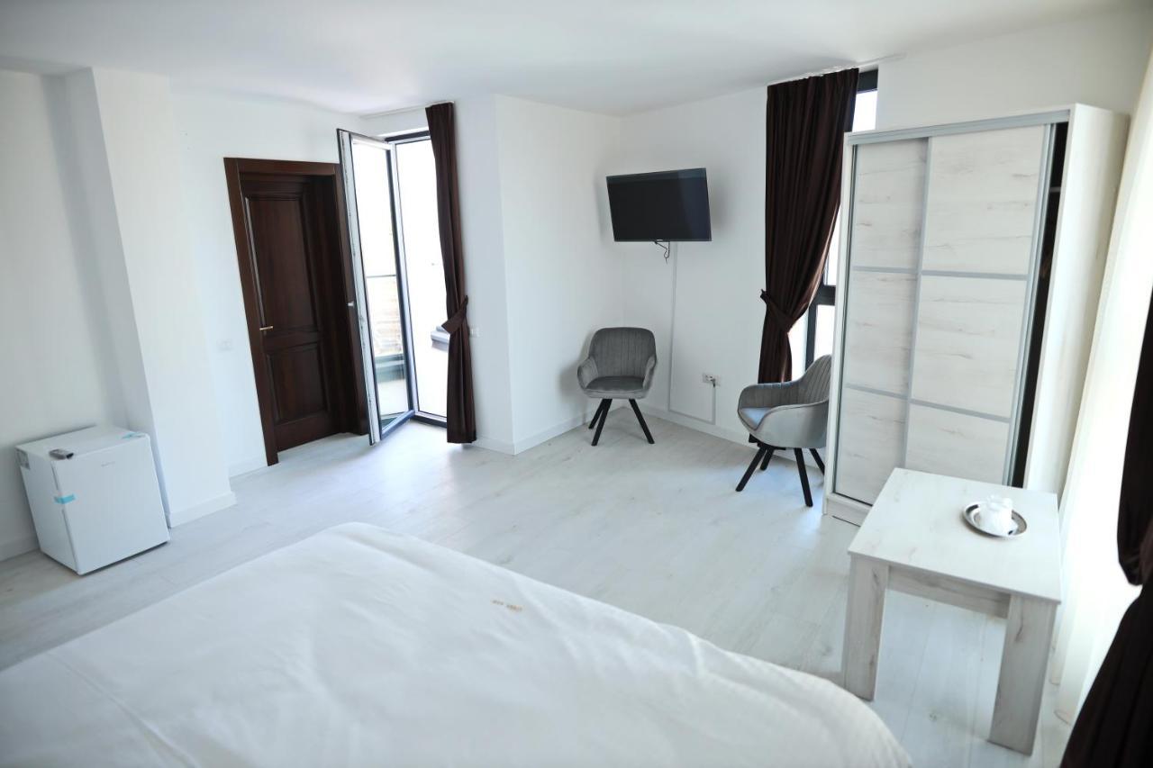Casa Vys Apartment Pitesti Ngoại thất bức ảnh