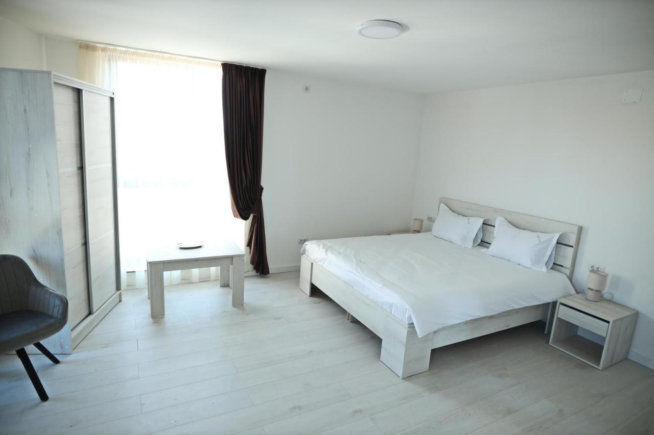 Casa Vys Apartment Pitesti Ngoại thất bức ảnh