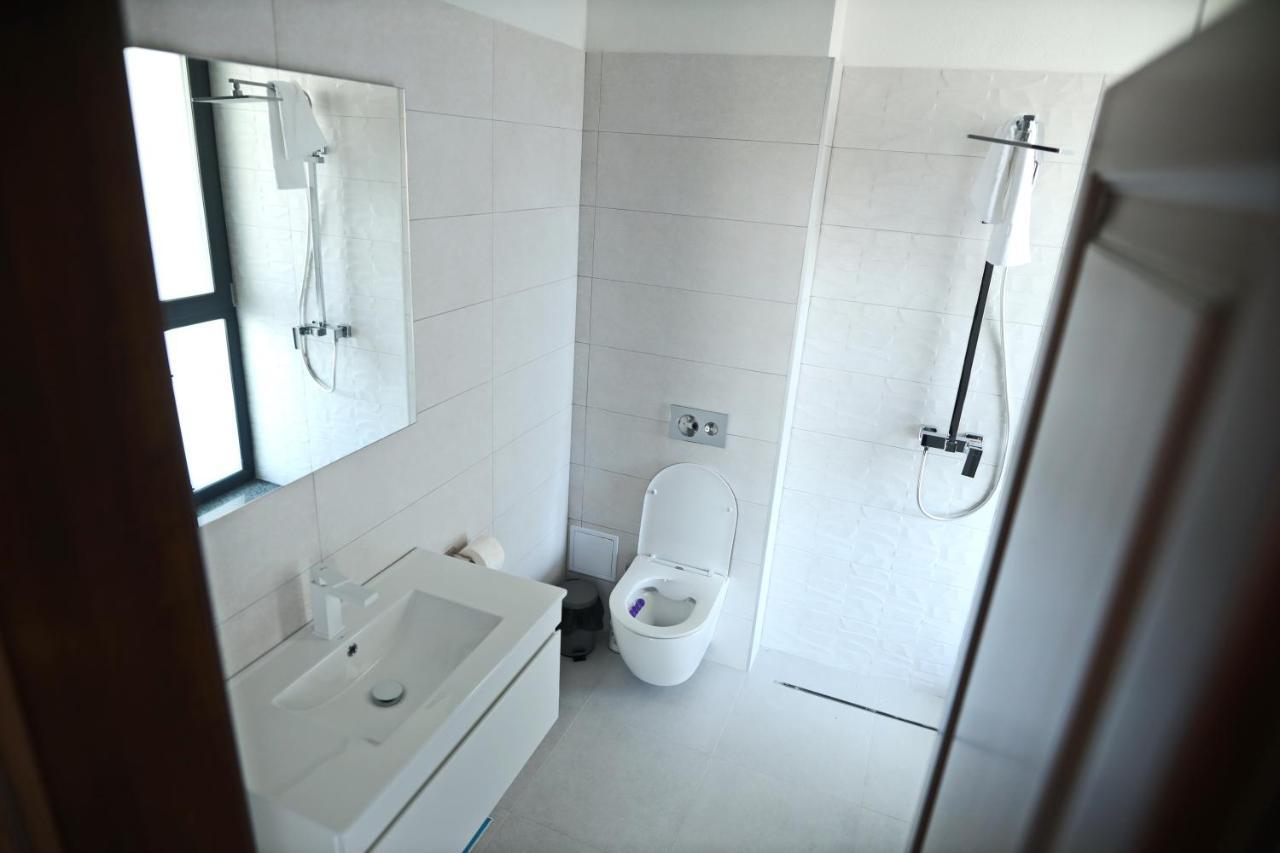 Casa Vys Apartment Pitesti Ngoại thất bức ảnh
